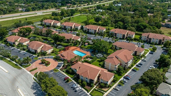 Building Photo - 5741 Riverside Dr