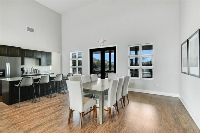 Building Photo - 8607 McKamy Dr