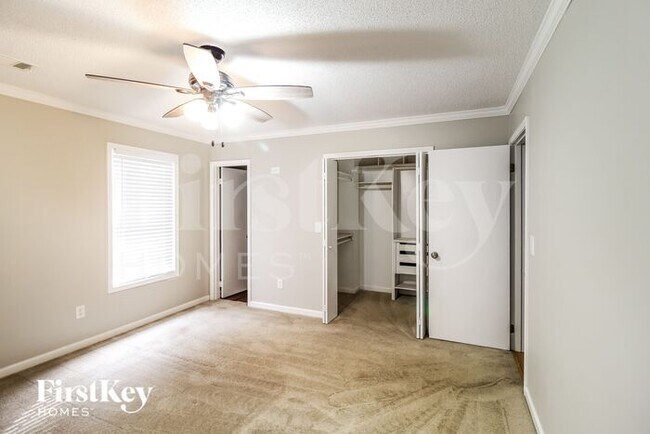 Building Photo - 4131 Warren Rd