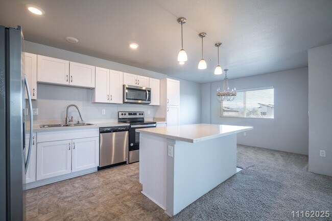 Building Photo - Ho’opili Gem Townhouse – 2-Bed, 2-Bath Ups...