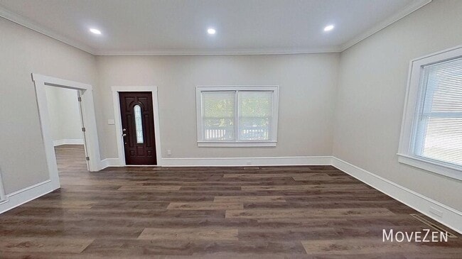 Building Photo - 9 Ratcale Ln