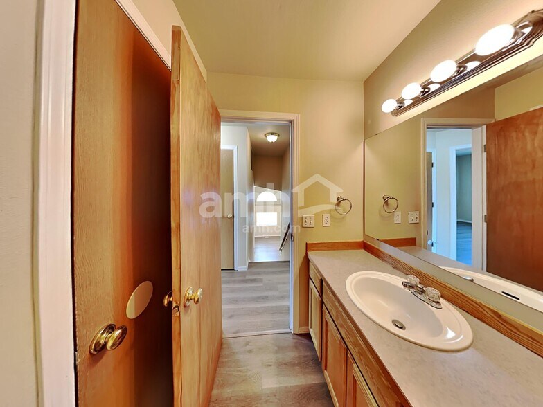 Building Photo - 19610 15th Avenue Ct E