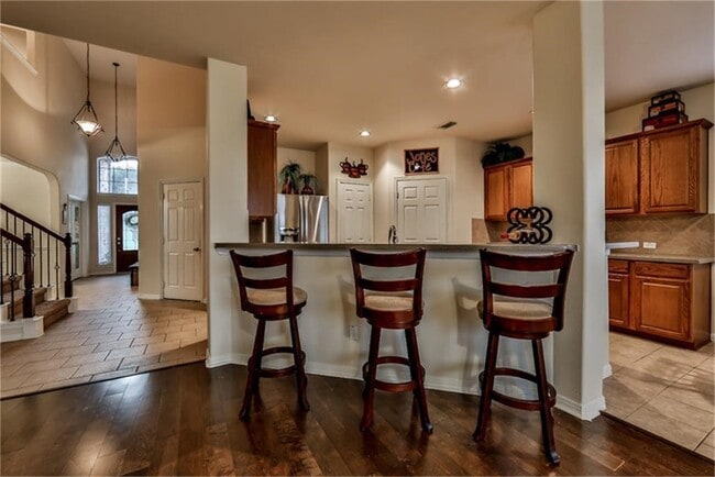 Building Photo - 4502 Aspen Leaf Ln