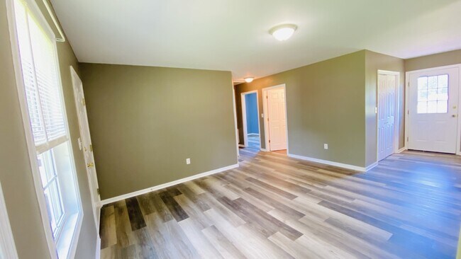 Building Photo - 847 Skipwith Rd