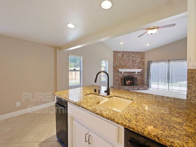Building Photo - 8777 Cooperston Way