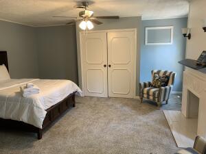 Building Photo - 2417 Comanche Rd