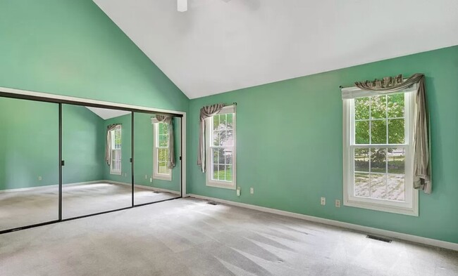 Building Photo - 8633 Oakmont Rd