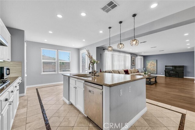 Building Photo - 6895 Guinevere Ct