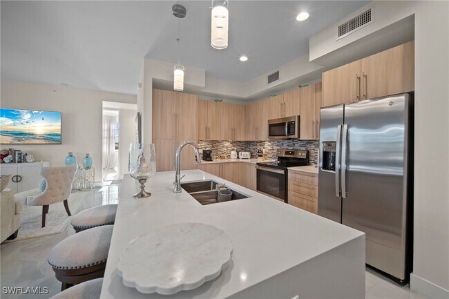 Building Photo - 15901 Pointe Cir