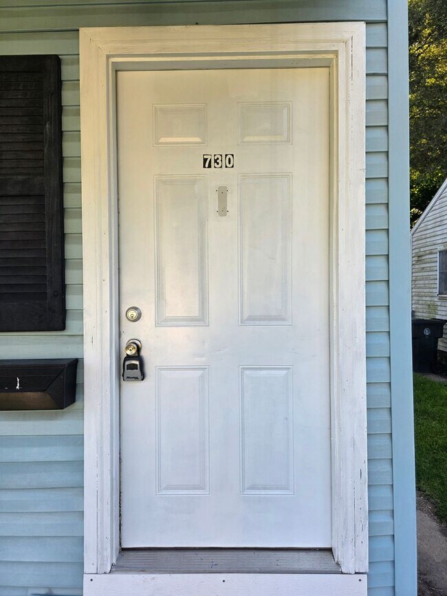 Building Photo - 2-Bedroom, 1-Bathroom Home with Basement – $1,100/Month | Accepting Section 8