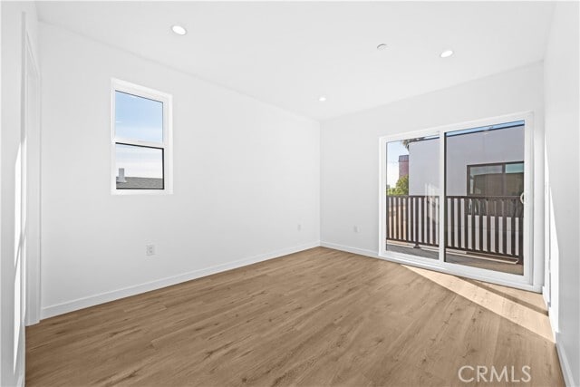 Building Photo - 1342 N Kingsley Dr