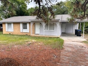 Building Photo - 2418 Sumac Dr