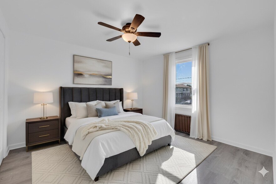 Building Photo - 148 S 4th Ave