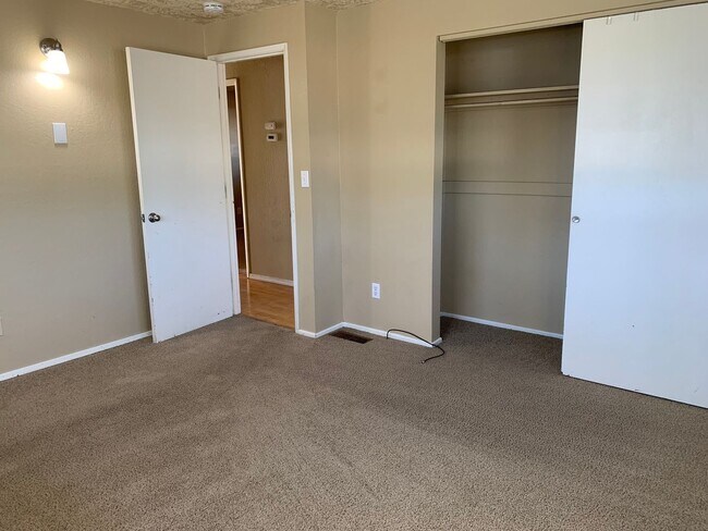 Building Photo - 54- 12th, Poplar