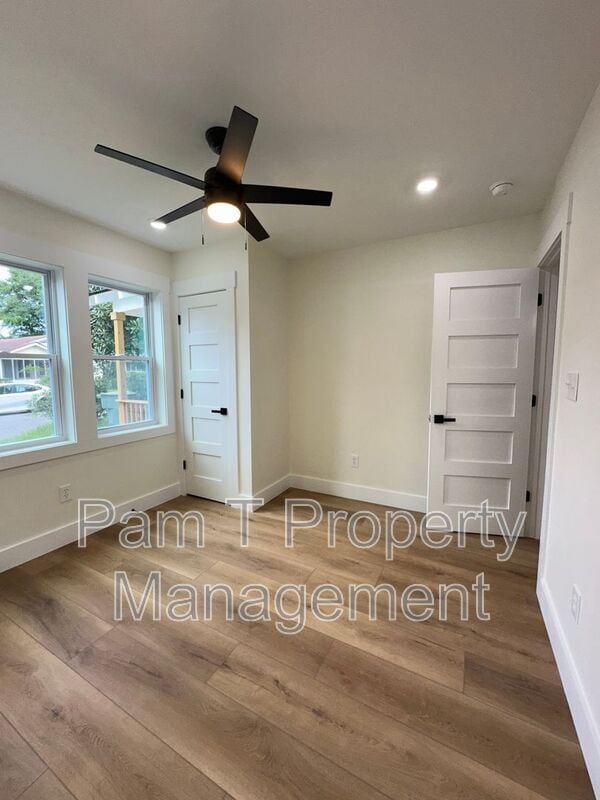 Building Photo - 618 E Waldburg St