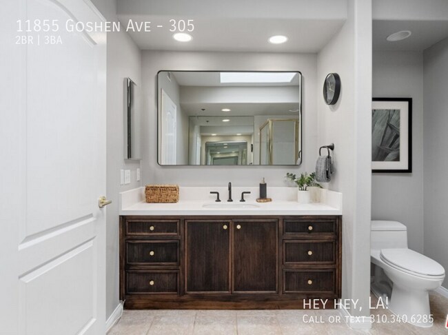 Building Photo - 11855 Goshen Ave