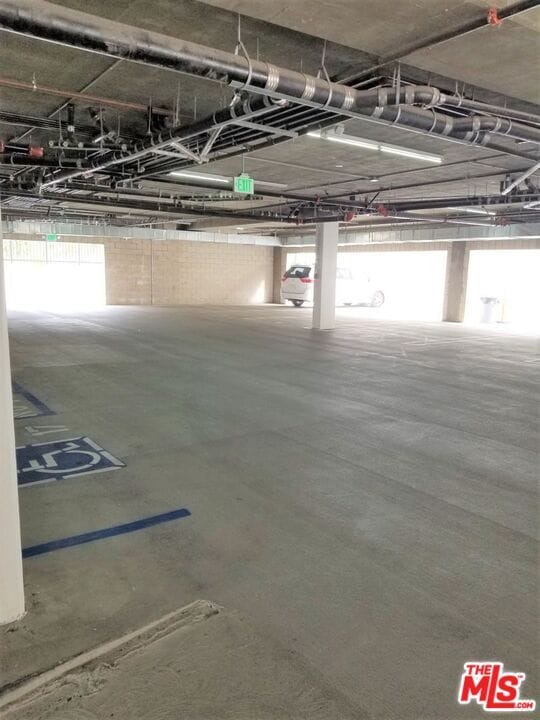 Building Photo - 744 Hartford Ave