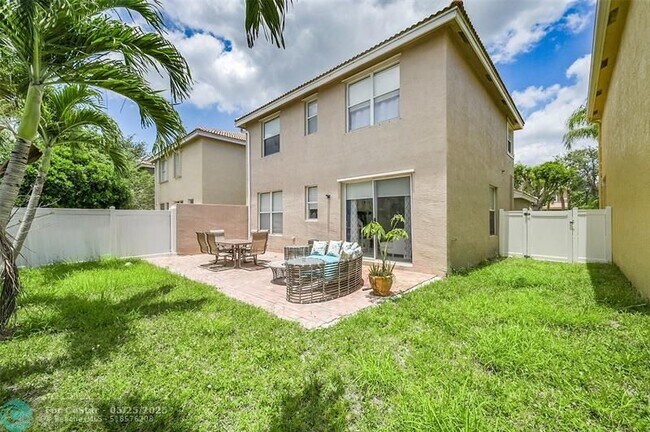 Building Photo - 5418 Sunseeker Blvd