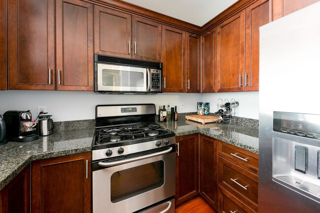 Building Photo - 88 Townsend St