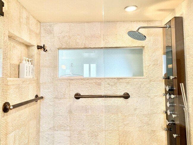 Building Photo - 2524O- Amazing Waterfront | FURNISHED