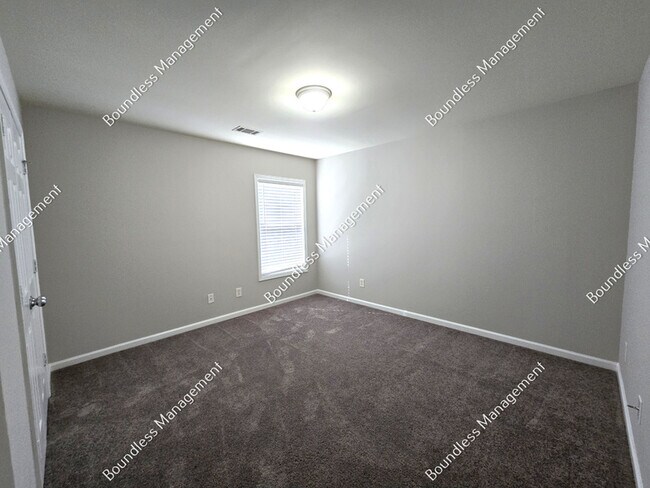 Building Photo - 2159 Somerset Pl SE