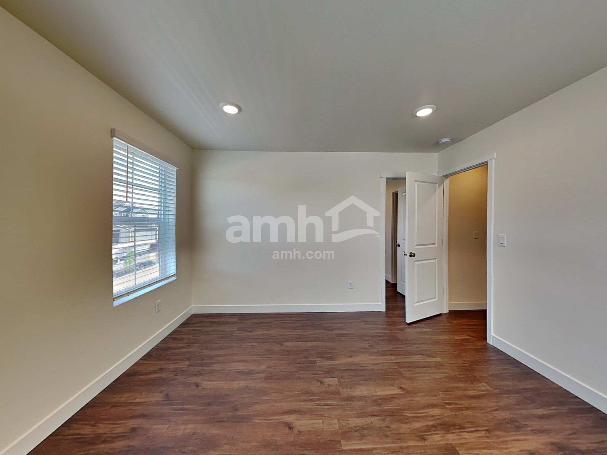 Building Photo - 4739 86th Ave NE