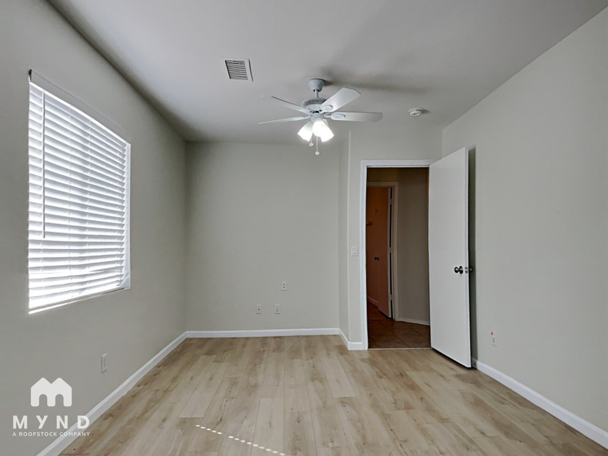 Building Photo - 1314 E Escuda Dr