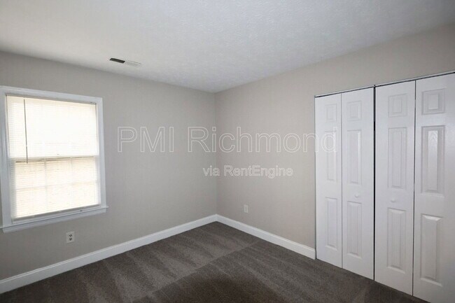 Building Photo - 2801 Pine Meadows Cir