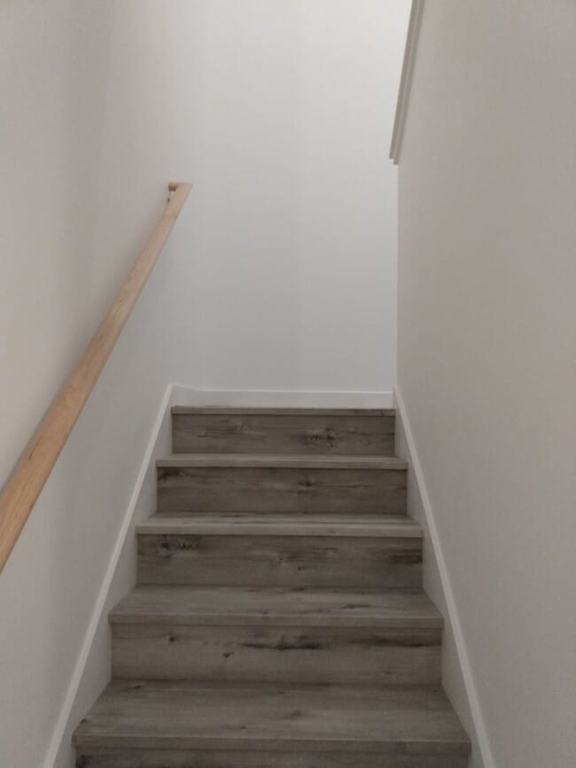 Building Photo - $1,000 gift card!!! 3 BD/2 BA -Two-Level T...