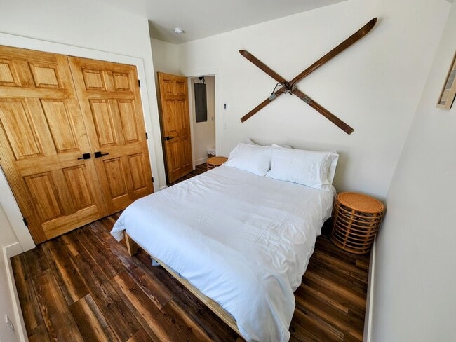 Building Photo - Accessory dwelling on the creek!