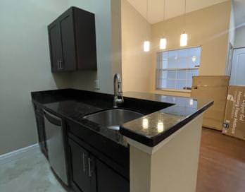 Building Photo - 2850 N Oakland Forest Dr