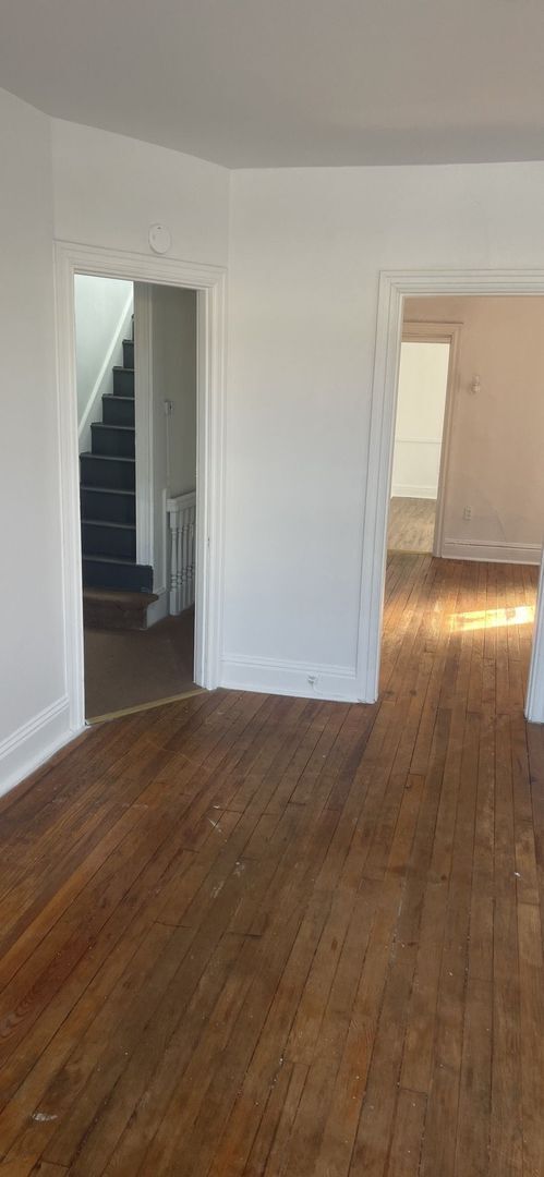 Building Photo - 1124 W Market St