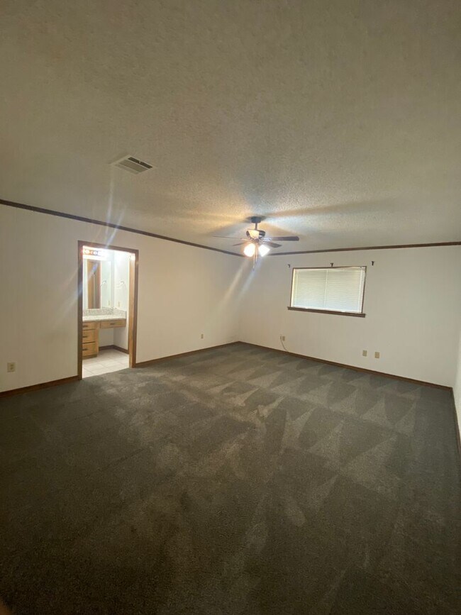 Building Photo - Brownlee Estates