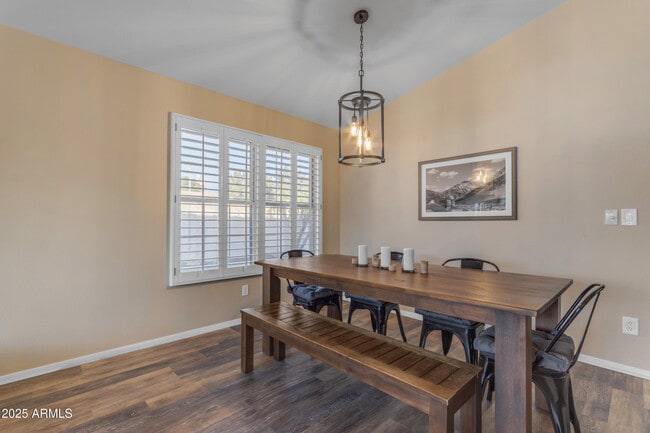 Building Photo - 1823 W Remington Dr