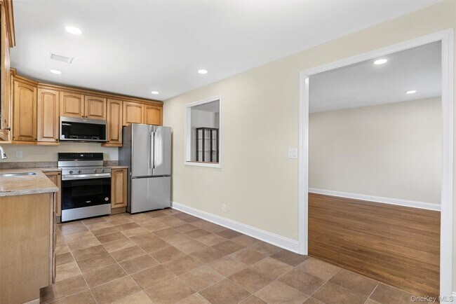 Building Photo - 913 Parkway Pl