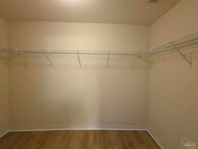 Building Photo - 6204 Pomeral Summit St