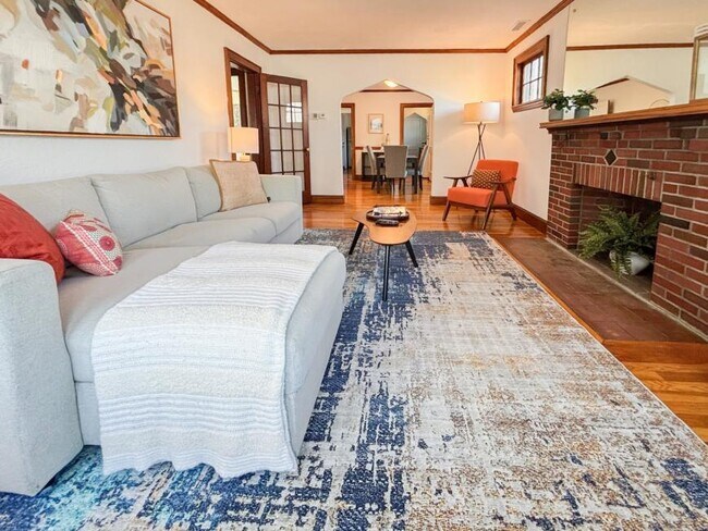 Building Photo - 3 bedroom in Brighton MA 02135