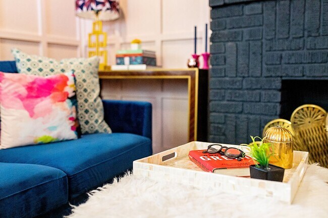 Building Photo - Bull St Bungalow