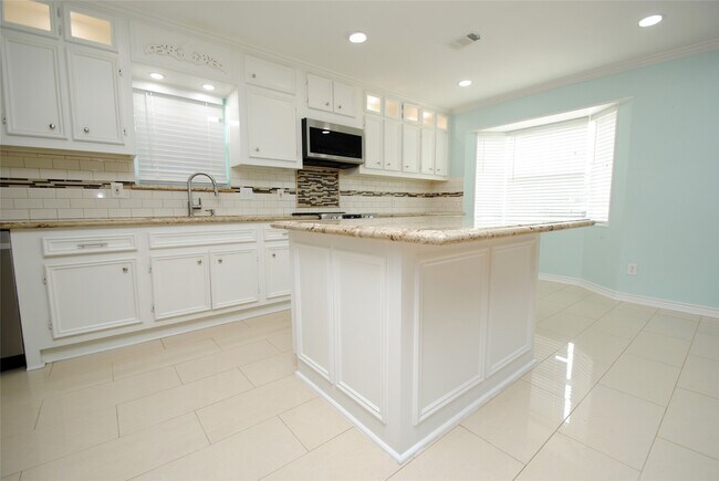 Building Photo - 11511 Creekhurst Dr