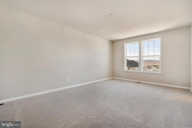 Building Photo - 5892 Bella Marie Wy