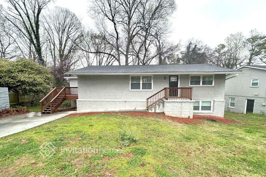 Primary Photo - 2866 Gresham Rd S E