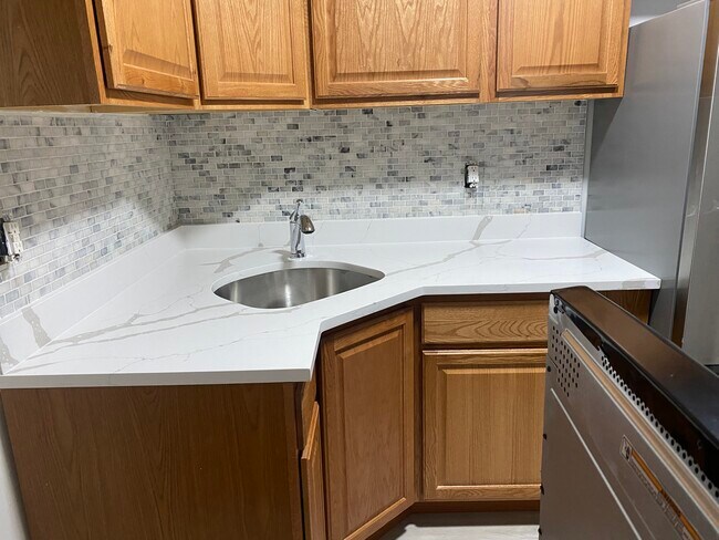 Primary Photo - 11505 Bedell St