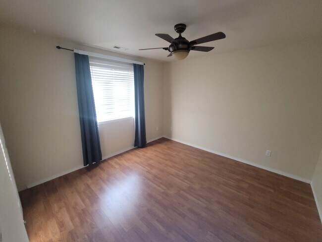 Building Photo - 4215 Case Ln