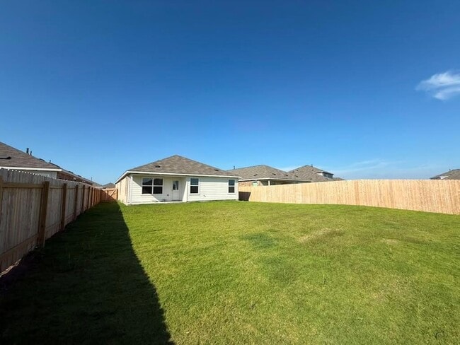 Building Photo - 104 Donnington Dr