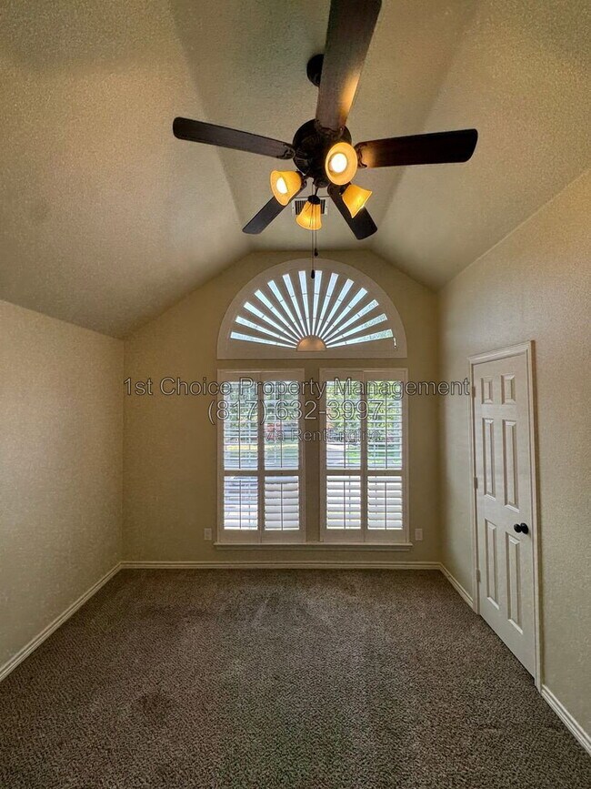 Building Photo - 3006 Upland Dr