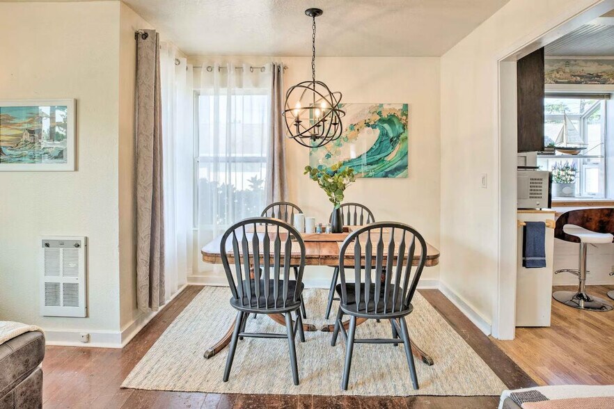 Building Photo - 5010 K Pl