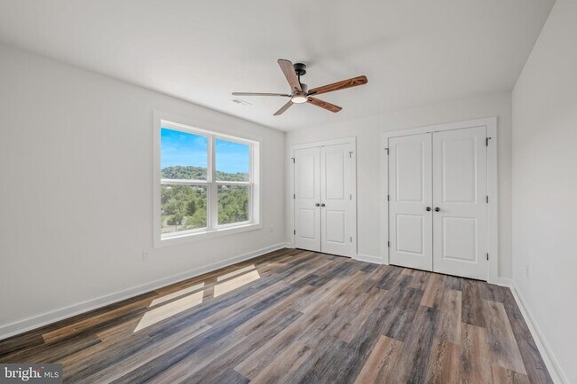 Building Photo - 33A Et Andrews Way
