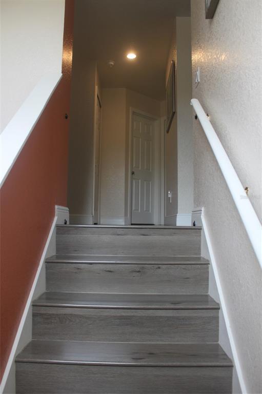 Building Photo - 332 Gleneagles Dr