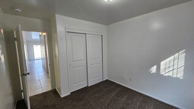 Building Photo - 4 Bed 2 Bath Home in SW