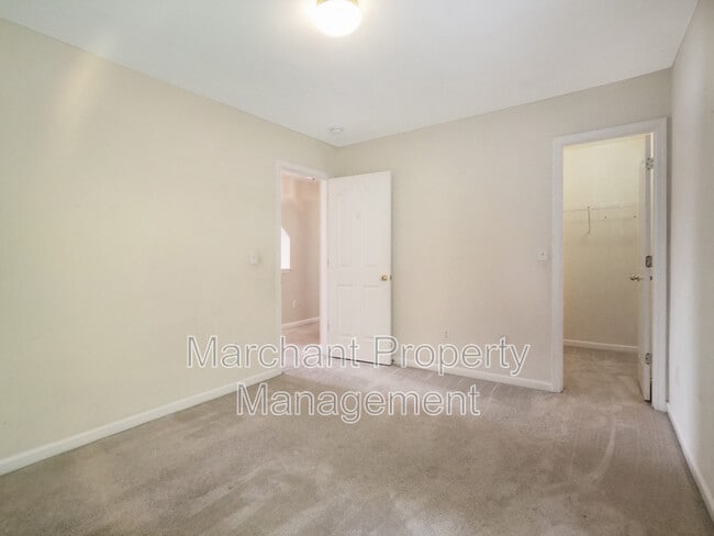 Building Photo - 27 Sunfield Ct